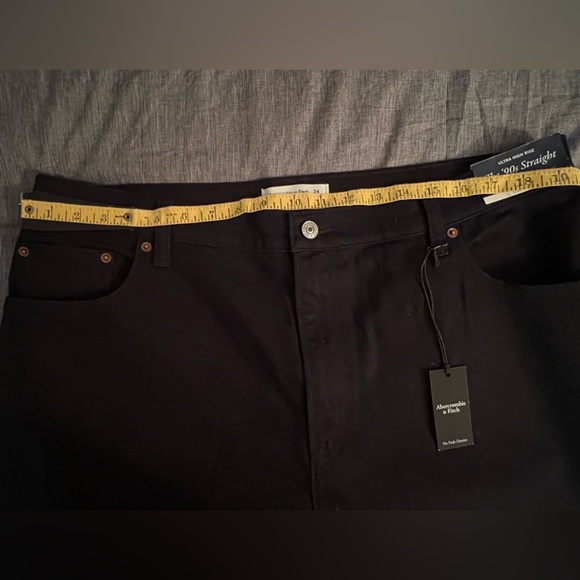 NWT Abercrombie & Fitch Curve Love Ultra High Rise 90s Straight Jean Sz 34 Black - Picture 10 of 14